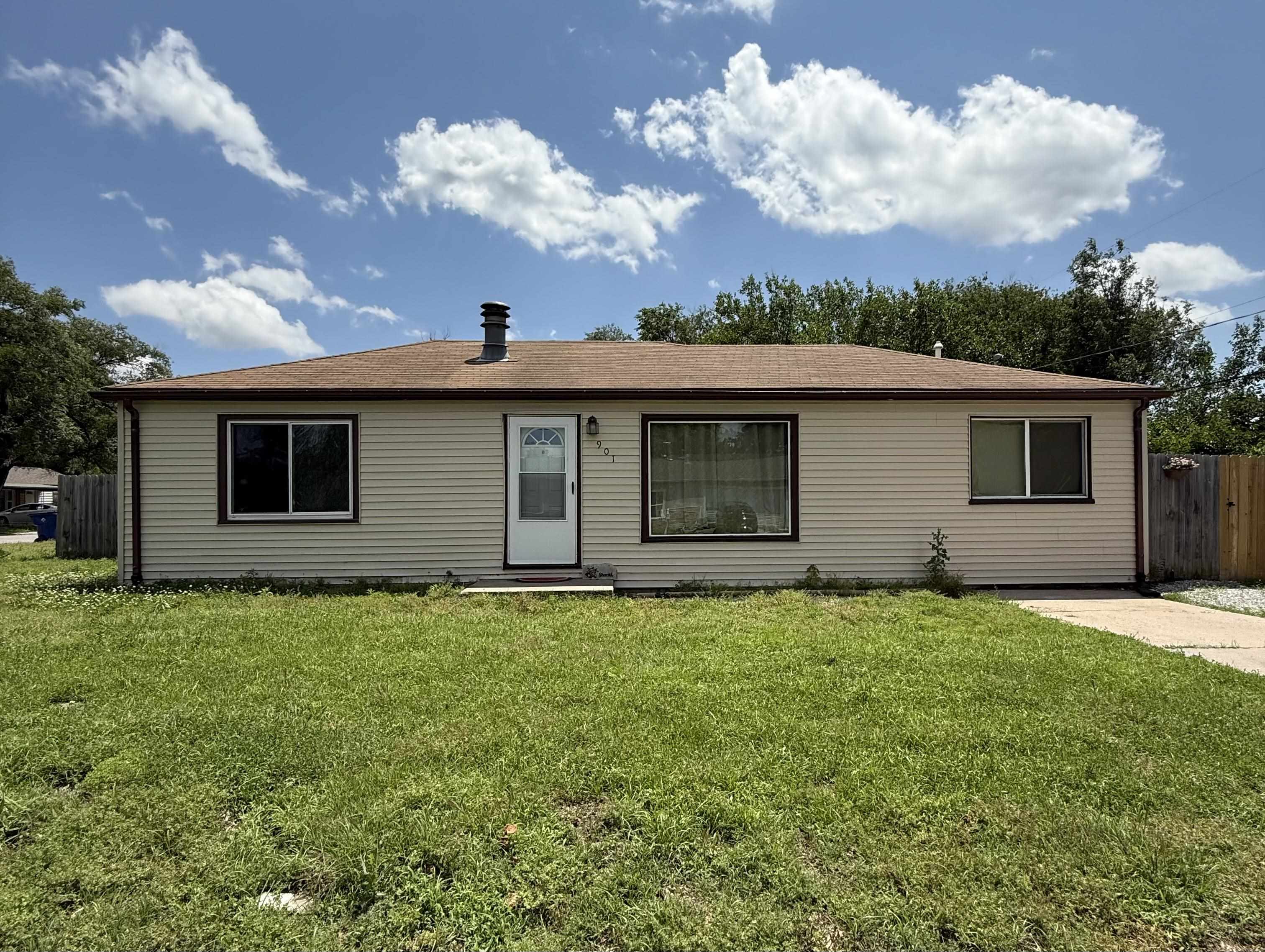 901 W 44th St S St, Wichita, Kansas image 1