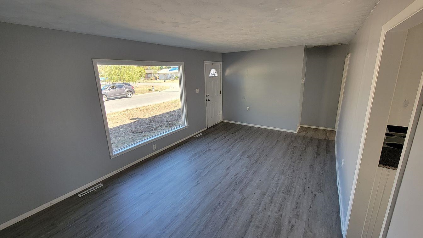 901 W 44th St S St, Wichita, Kansas image 2