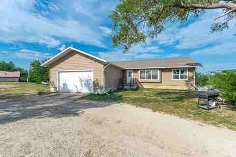 Homes For Sale - 7112 W State St<br/> Saline County, Salina, KS 67401