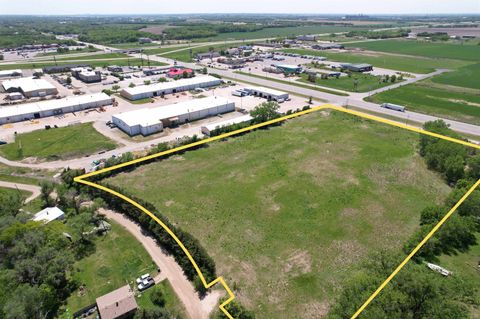 Vacant Land For Sale - 2410 N 9th St<br/> Salina, KS 67401