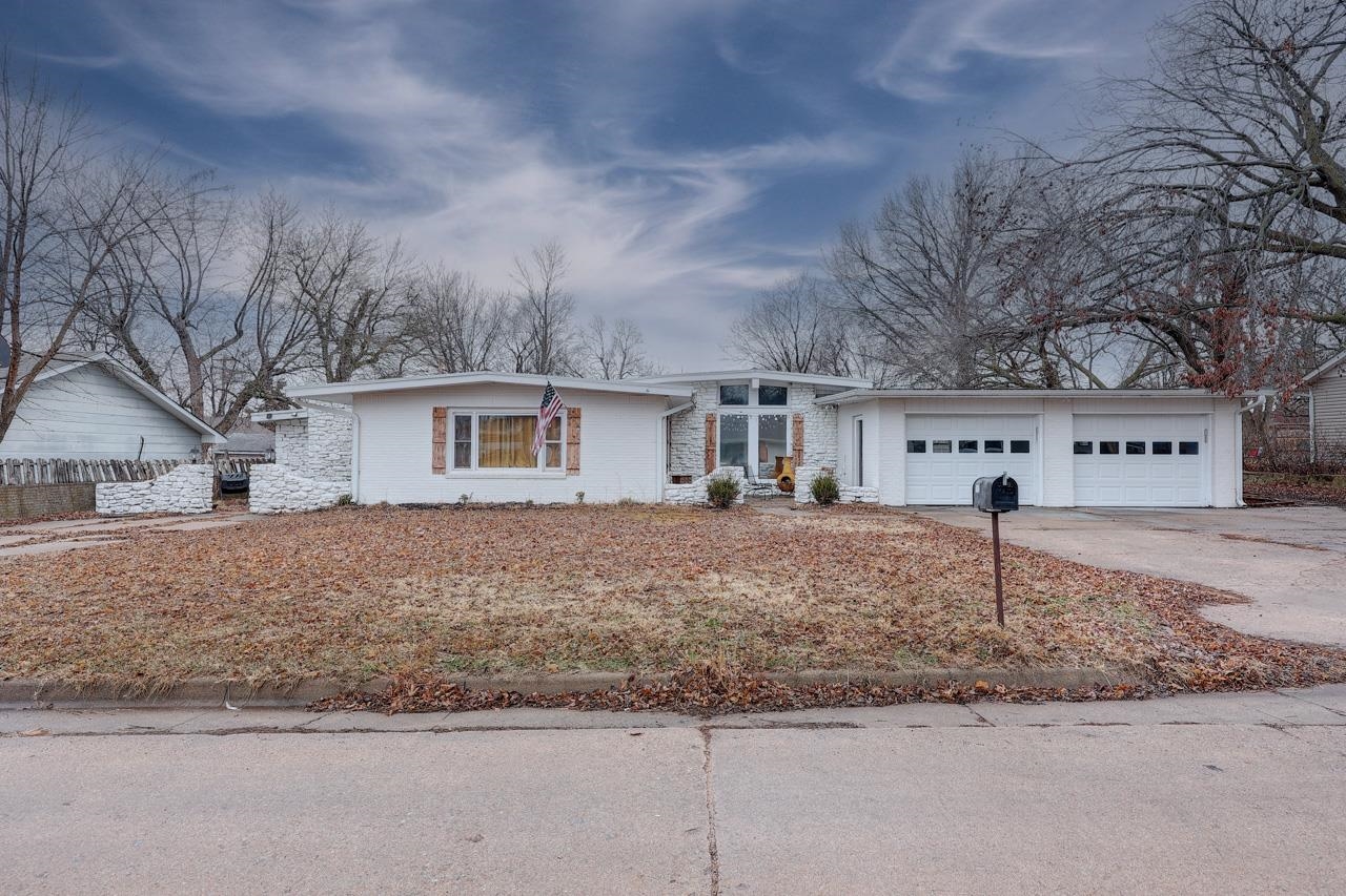 1819 E 8th Ave, Winfield, Kansas image 35