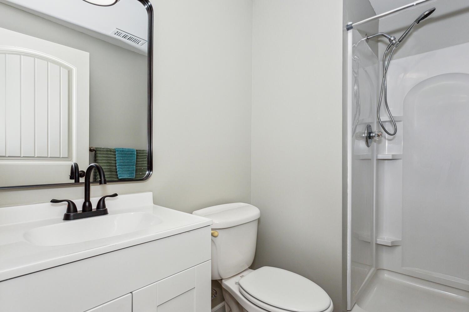 Colwich, Kansas 67030, United States, 3 Bedrooms Bedrooms, ,3 BathroomsBathrooms,Residential,Pending,48902