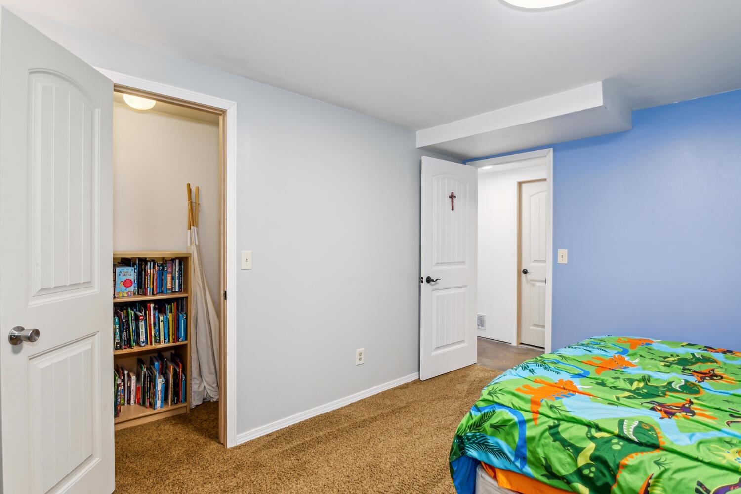 Colwich, Kansas 67030, United States, 3 Bedrooms Bedrooms, ,3 BathroomsBathrooms,Residential,Pending,48902