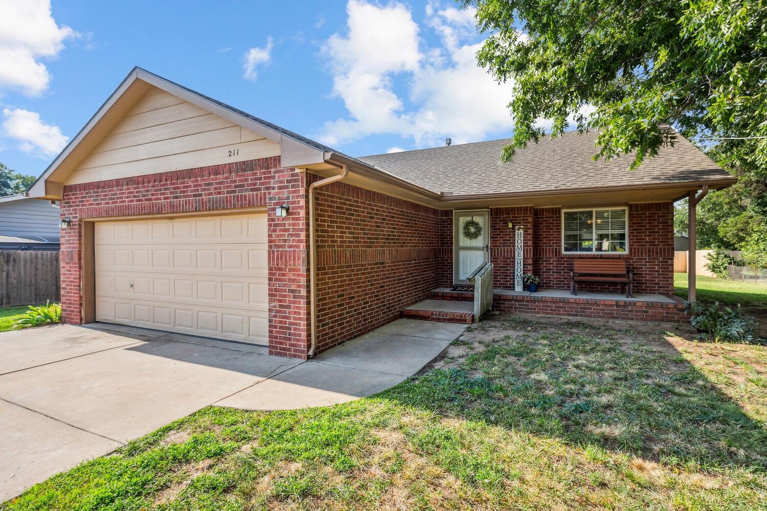 Colwich, Kansas 67030, United States, 3 Bedrooms Bedrooms, ,3 BathroomsBathrooms,Residential,Pending,48902