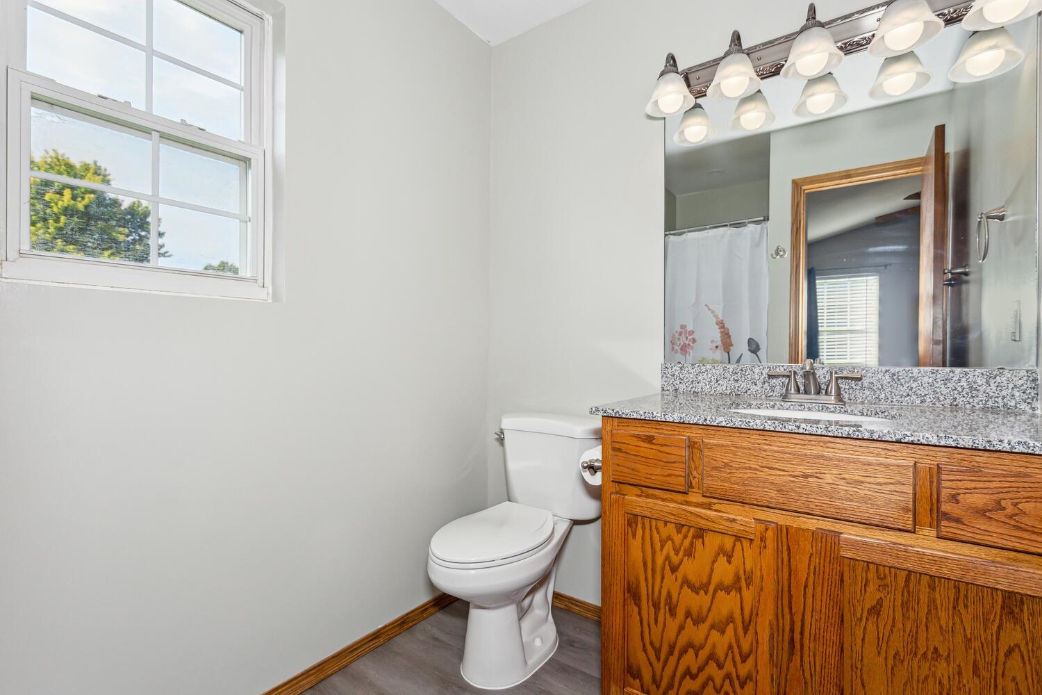 Colwich, Kansas 67030, United States, 3 Bedrooms Bedrooms, ,3 BathroomsBathrooms,Residential,Pending,48902