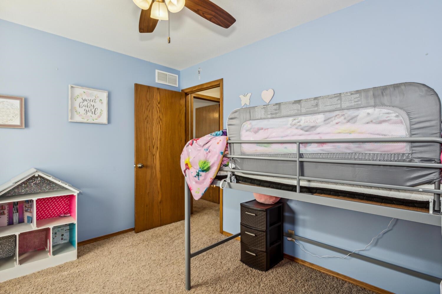 Colwich, Kansas 67030, United States, 3 Bedrooms Bedrooms, ,3 BathroomsBathrooms,Residential,Pending,48902