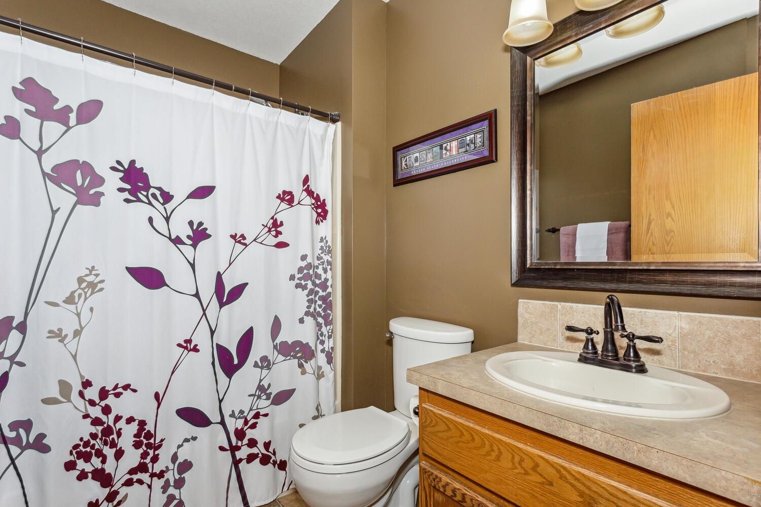 Colwich, Kansas 67030, United States, 3 Bedrooms Bedrooms, ,3 BathroomsBathrooms,Residential,Pending,48902