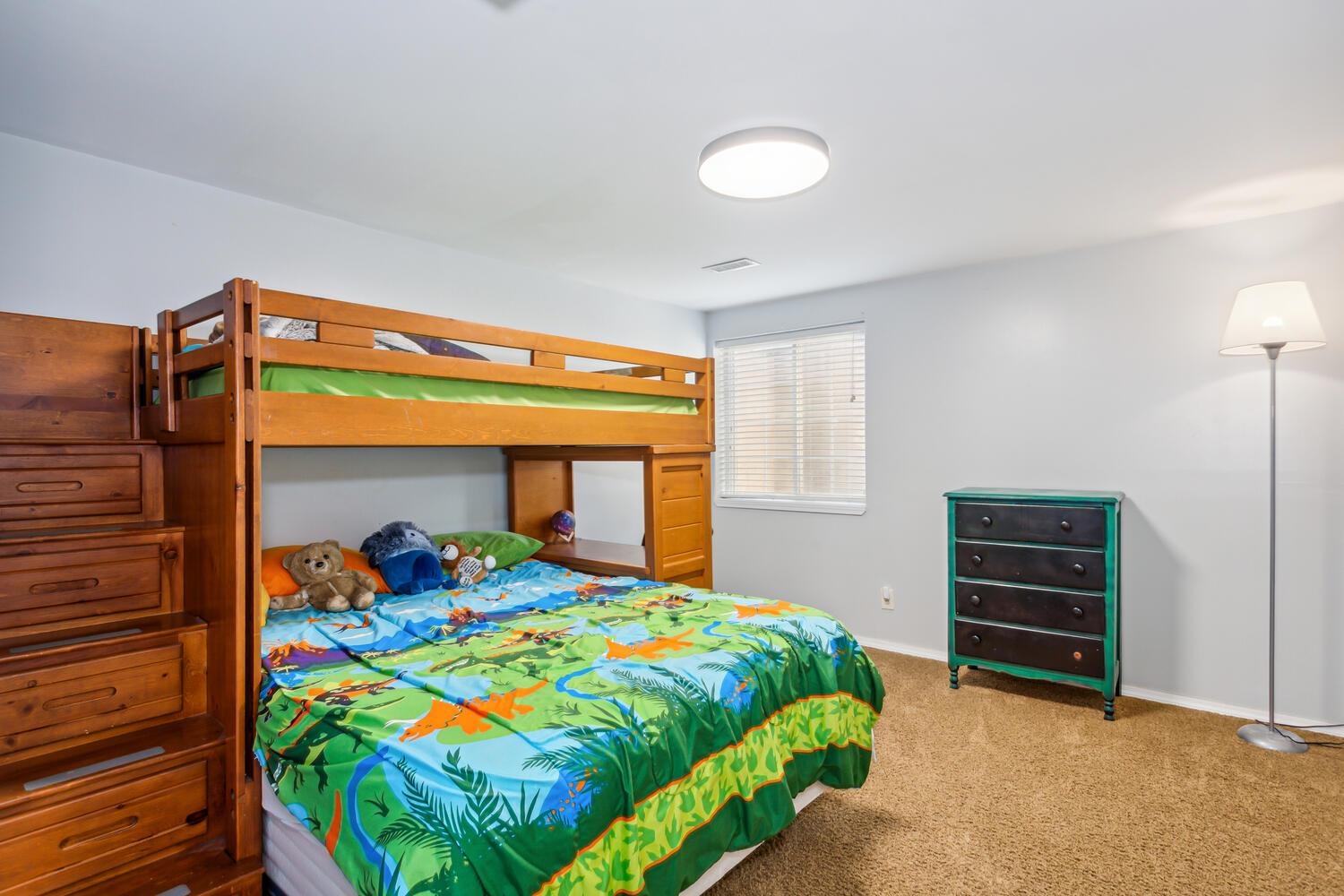 Colwich, Kansas 67030, United States, 3 Bedrooms Bedrooms, ,3 BathroomsBathrooms,Residential,Pending,48902