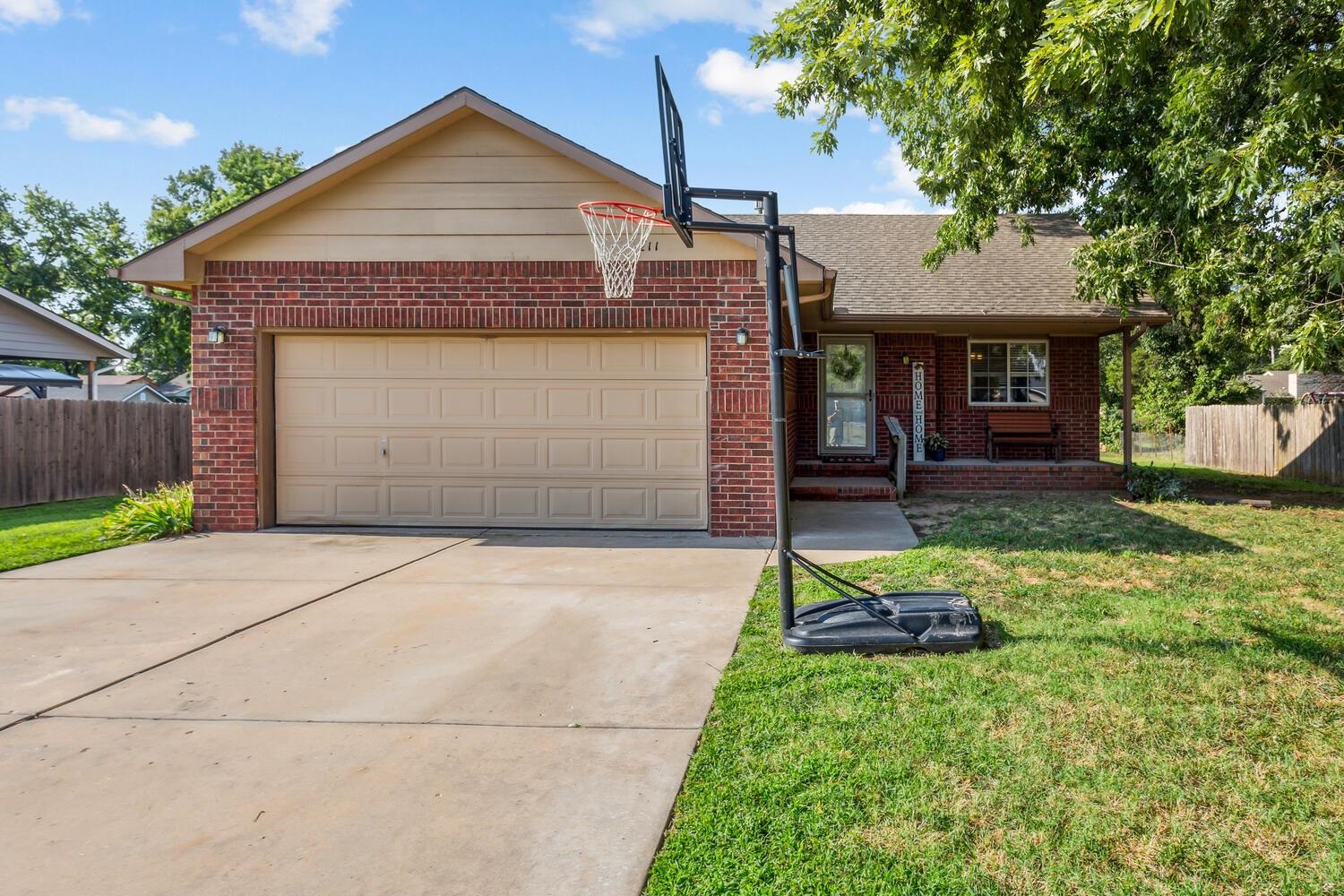 Colwich, Kansas 67030, United States, 3 Bedrooms Bedrooms, ,3 BathroomsBathrooms,Residential,Pending,48902