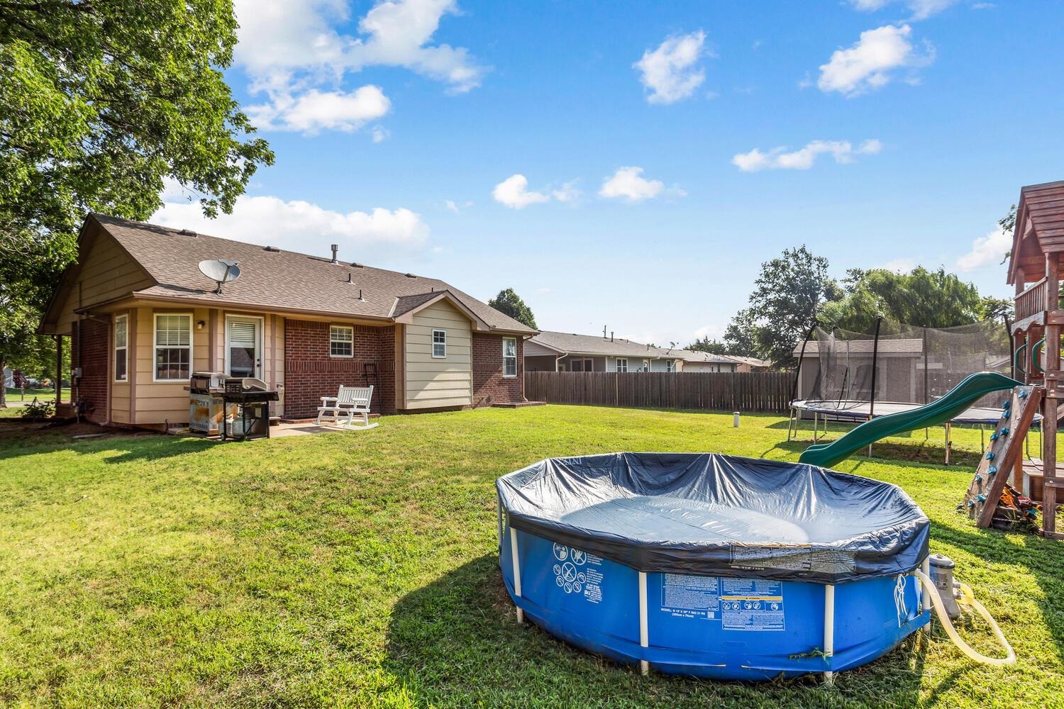 Colwich, Kansas 67030, United States, 3 Bedrooms Bedrooms, ,3 BathroomsBathrooms,Residential,Pending,48902