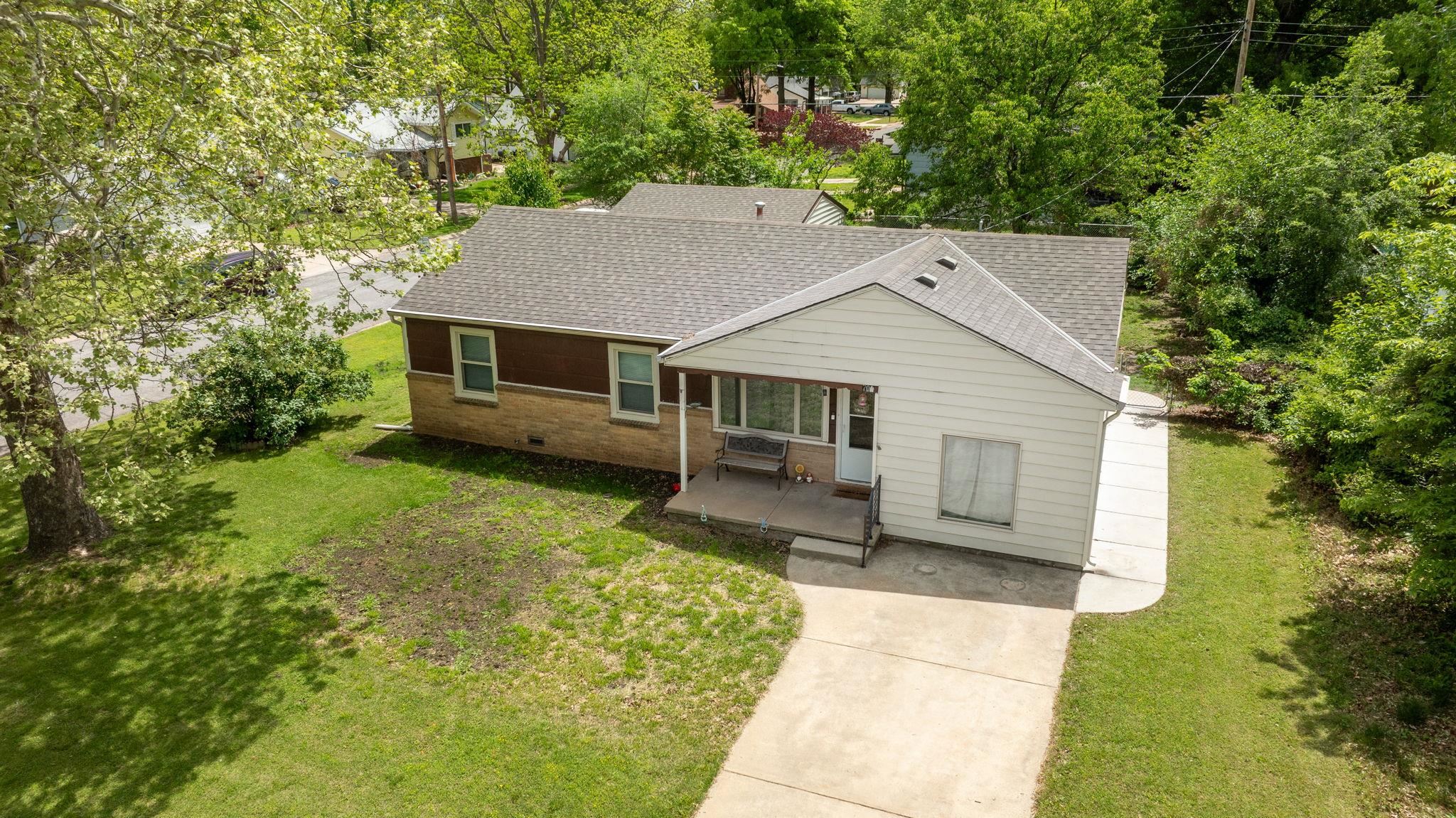 701 W 4th St, Haysville, Kansas image 2
