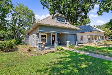 Homes For Sale - 518 E Mulvane St<br/> Mulvane, KS 67110