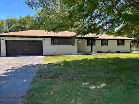 Homes For Sale - 1300 S Fieldcrest St<br/> Wichita, KS 67209