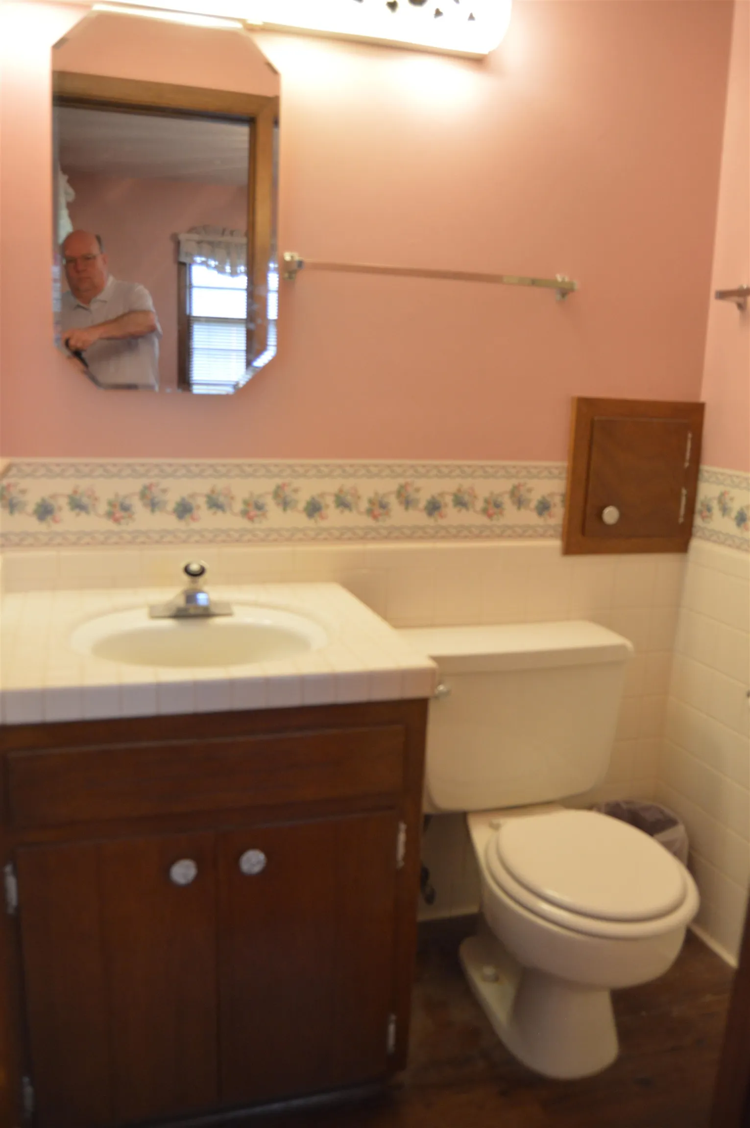 Wichita, Kansas 67211, United States, 3 Bedrooms Bedrooms, ,3 BathroomsBathrooms,Residential,Pending,46782