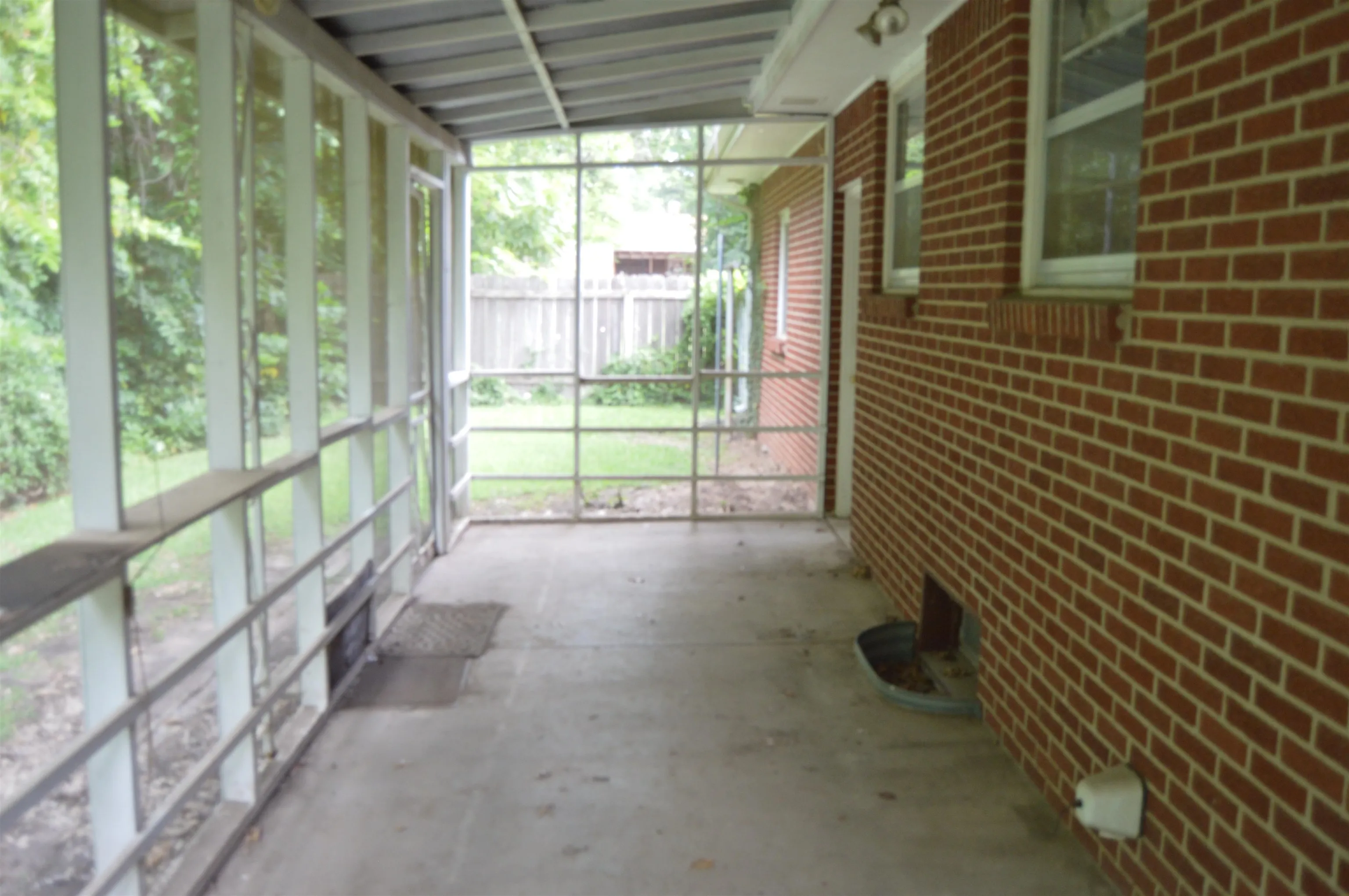 Wichita, Kansas 67211, United States, 3 Bedrooms Bedrooms, ,3 BathroomsBathrooms,Residential,Pending,46782
