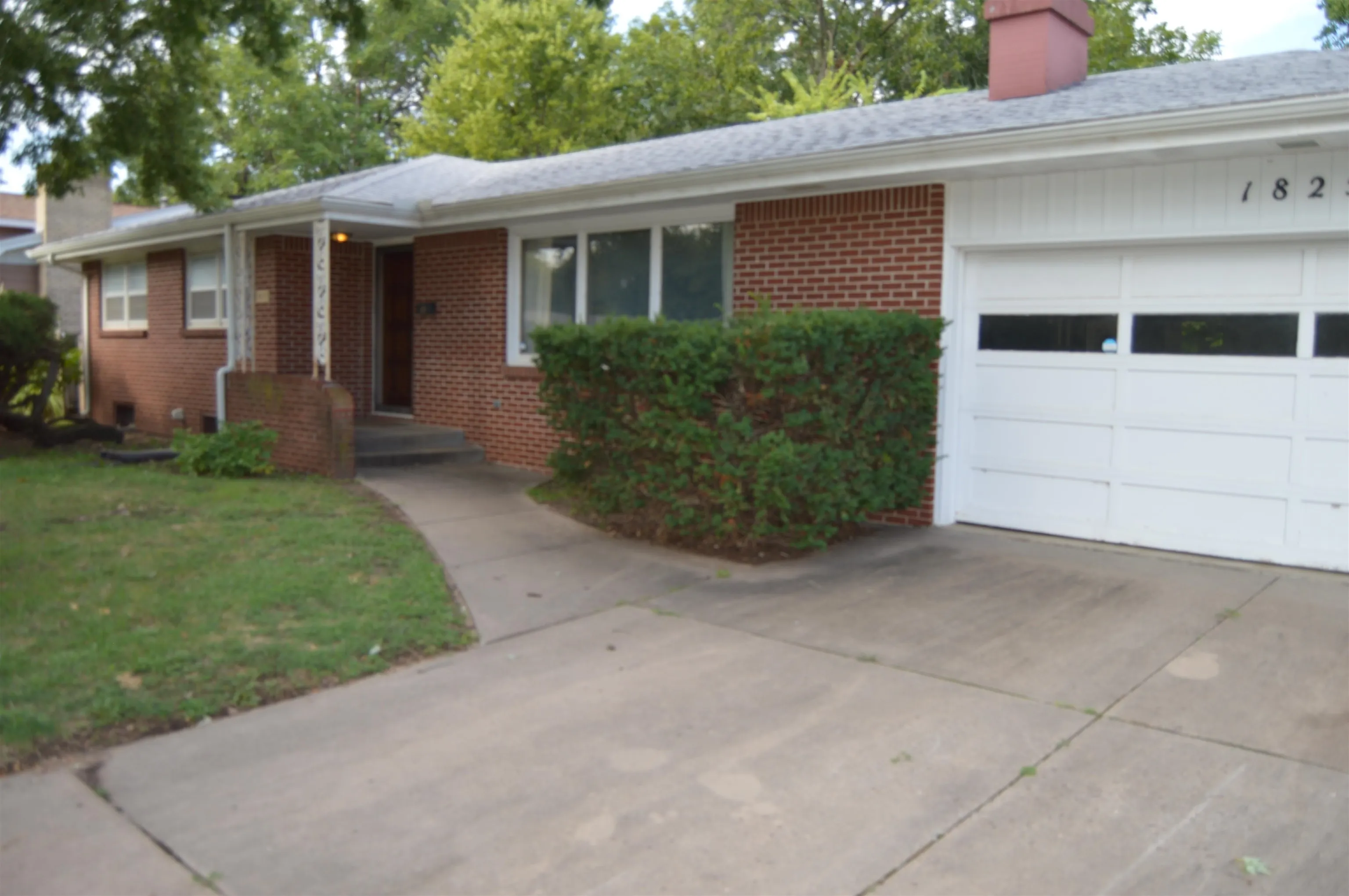 Wichita, Kansas 67211, United States, 3 Bedrooms Bedrooms, ,3 BathroomsBathrooms,Residential,Pending,46782