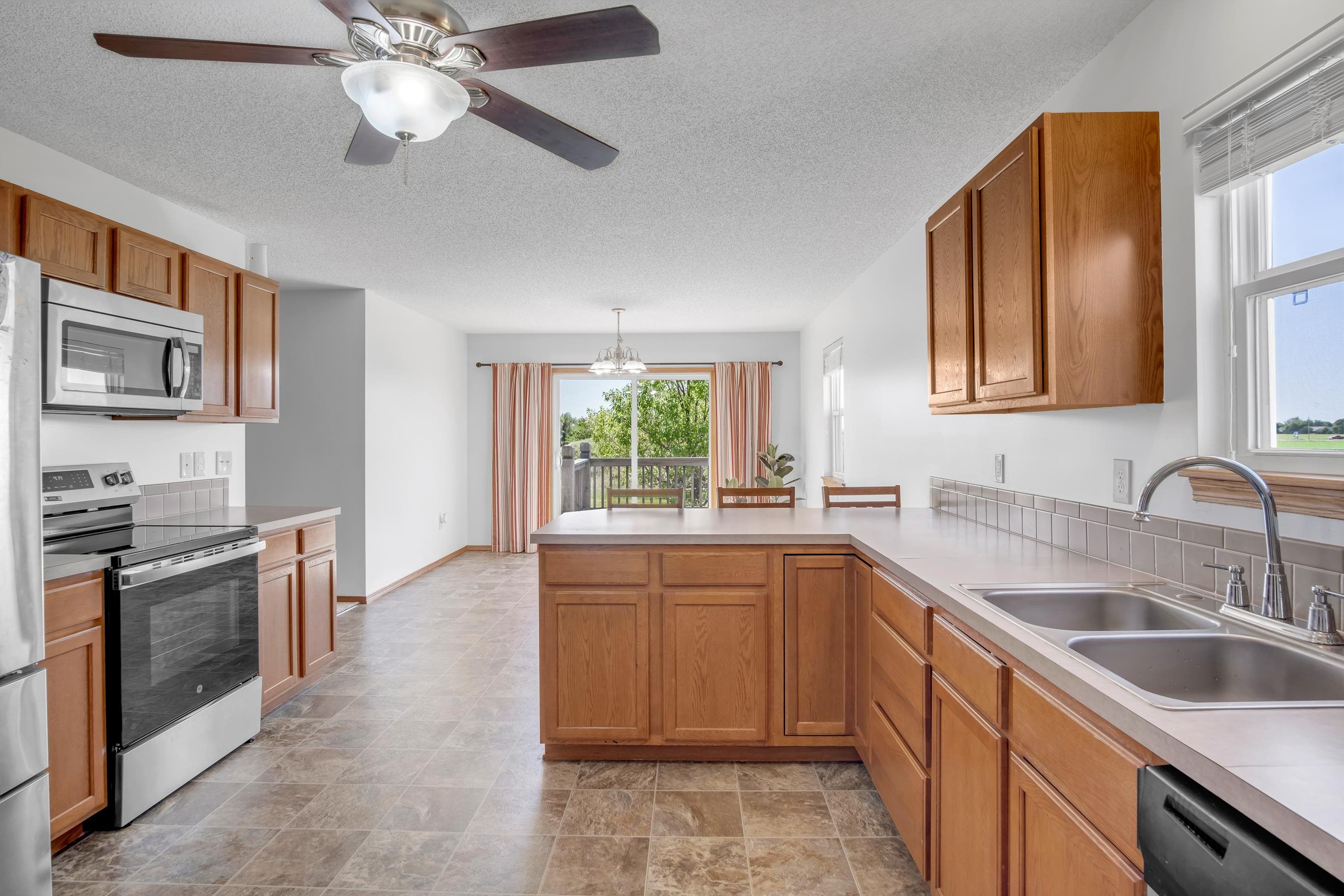845 South Meadows Dr, Hesston, Kansas image 11