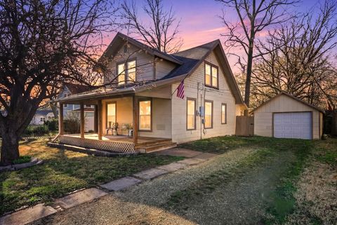 Condo For Sale - 911 W 3rd Ave<br/> El Dorado, KS 67042