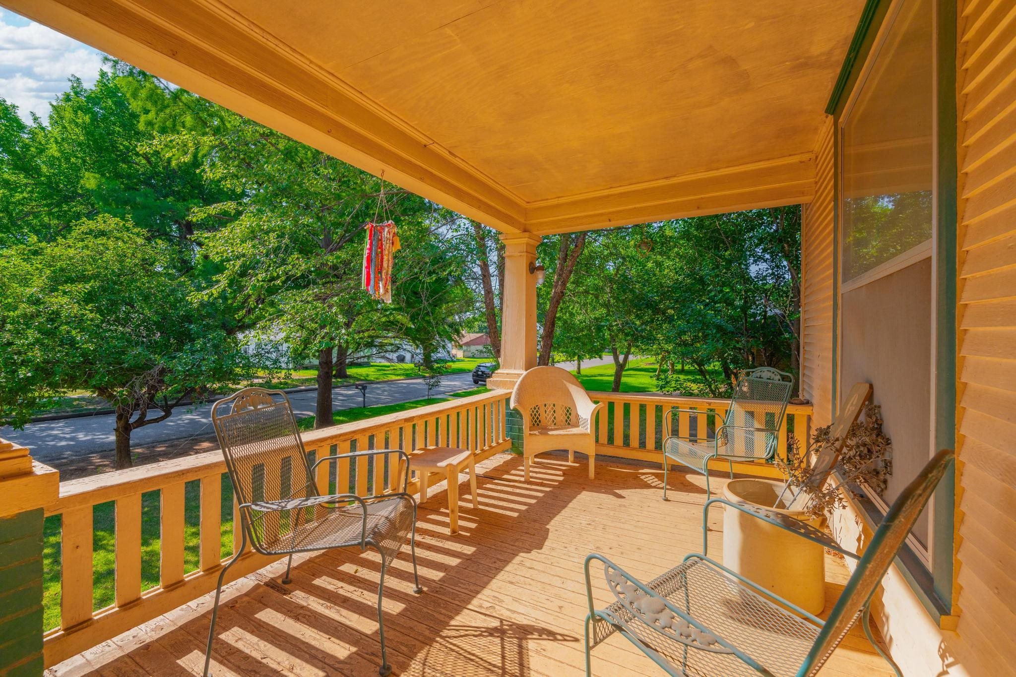 424 N Bluff Ave, Anthony, Virginia image 2