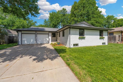 Homes For Sale - 1213 N Wilbur Ln<br/> Sedgwick County, Wichita, KS 67212
