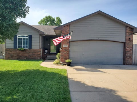 Homes For Sale - 1435 E Berlin St<br/> Haysville, KS 67060