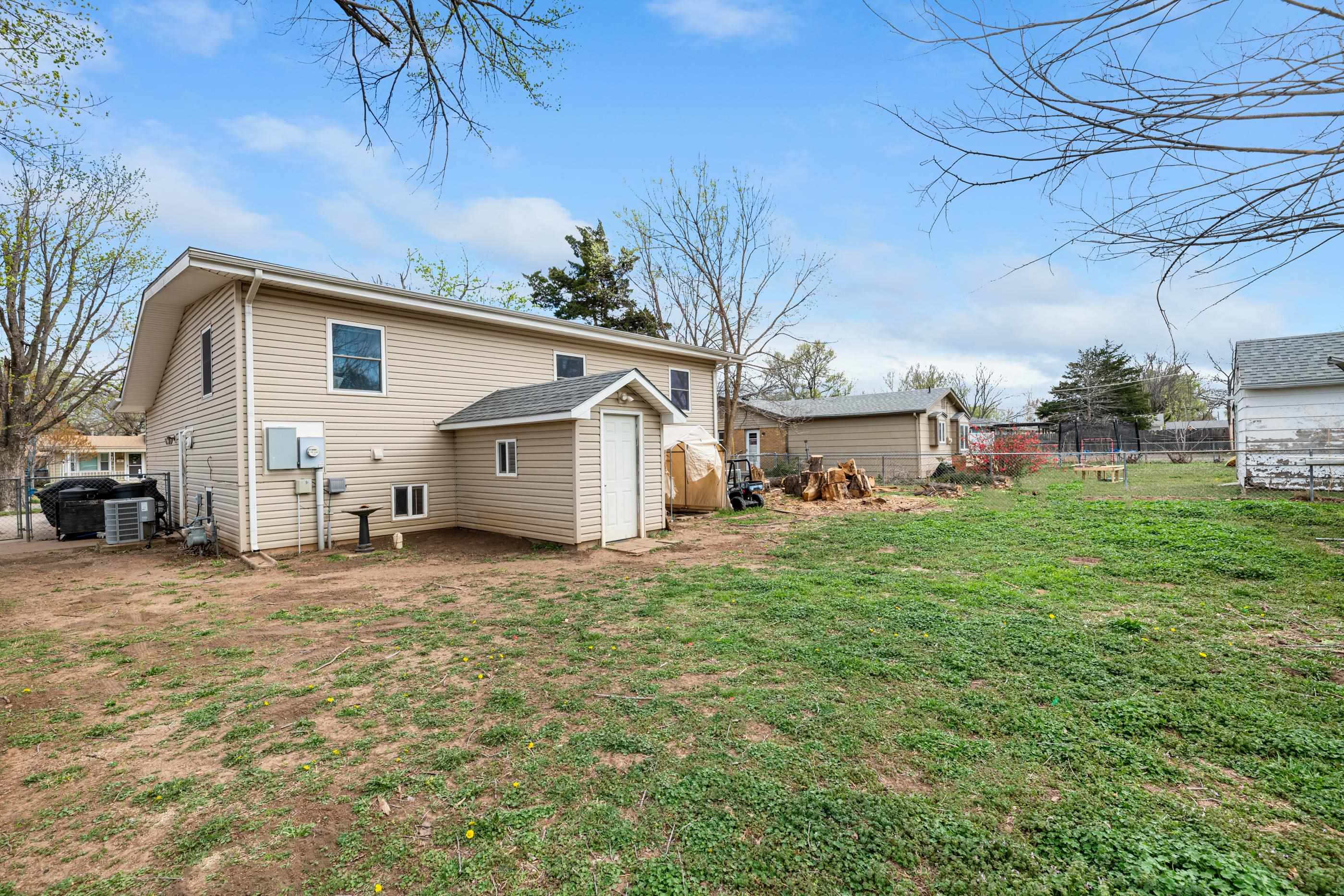 301 S Sunset Ave, Haysville, Kansas image 4