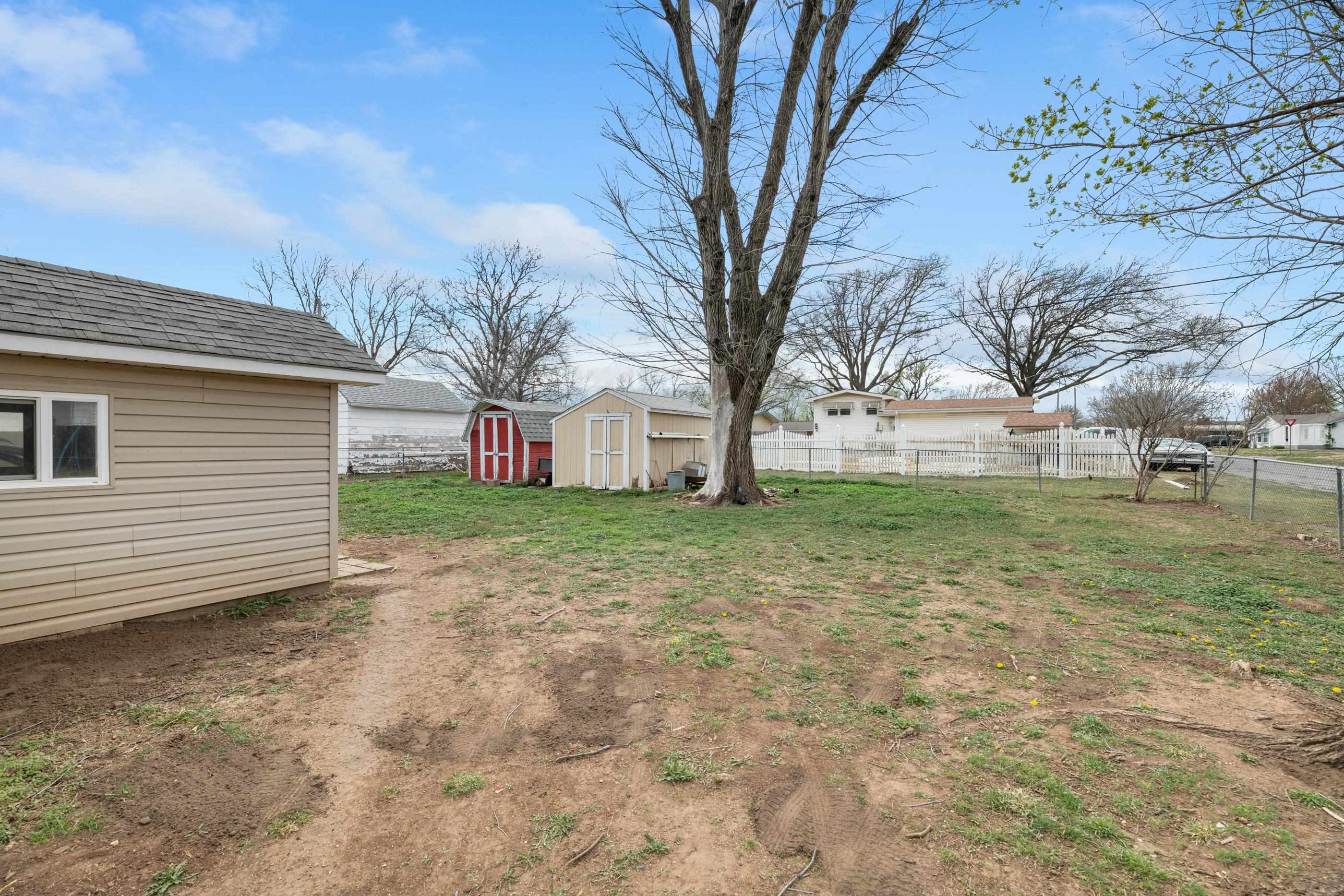301 S Sunset Ave, Haysville, Kansas image 3