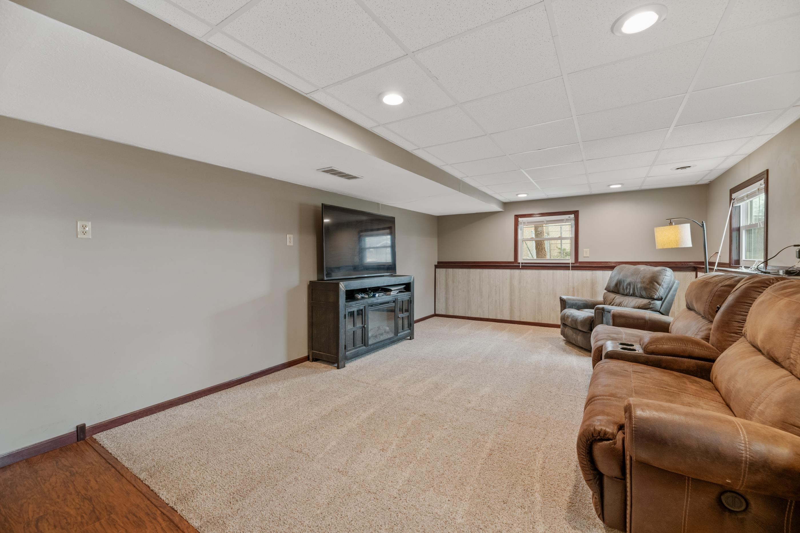 301 S Sunset Ave, Haysville, Kansas image 26