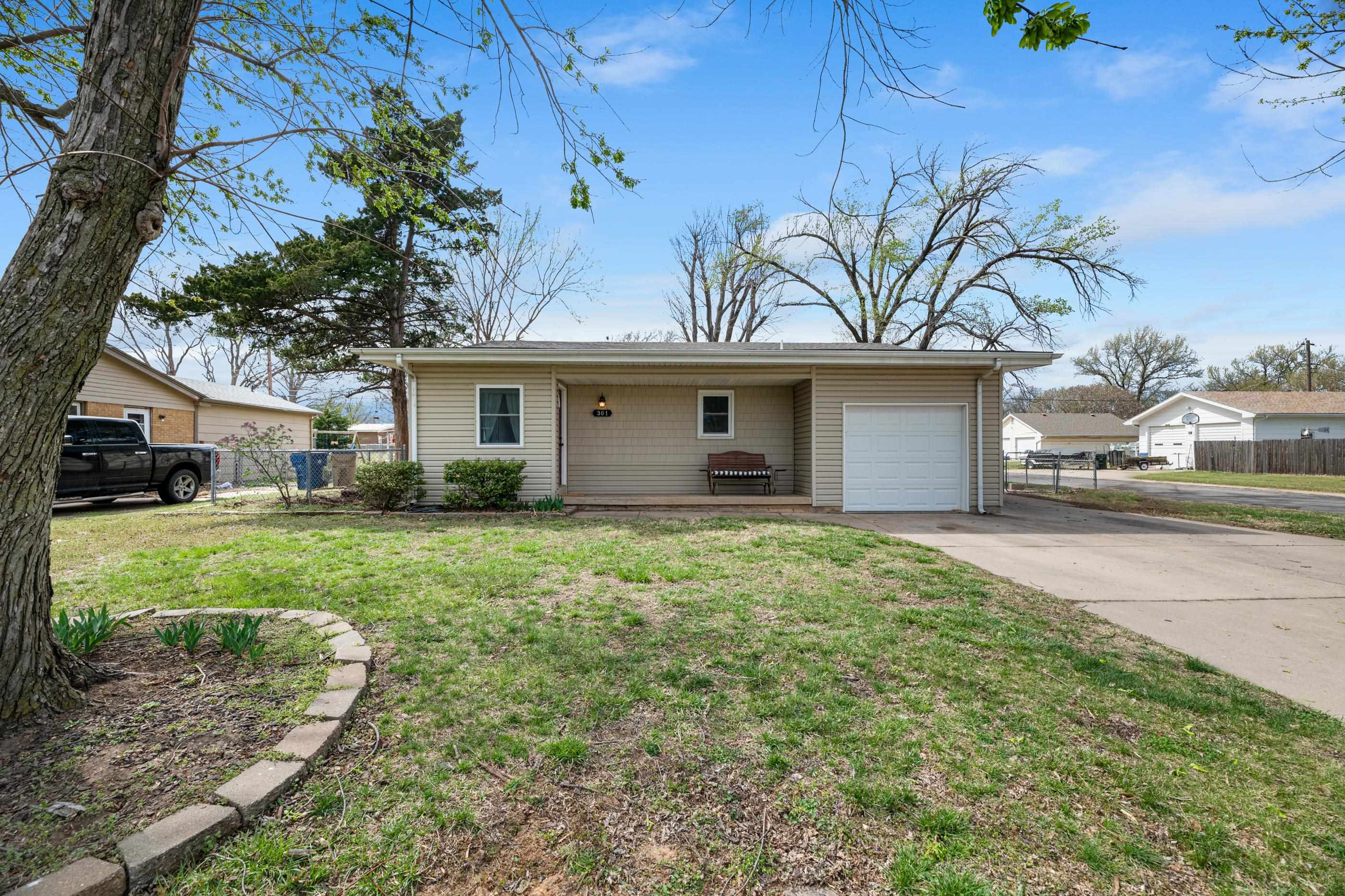 301 S Sunset Ave, Haysville, Kansas image 1