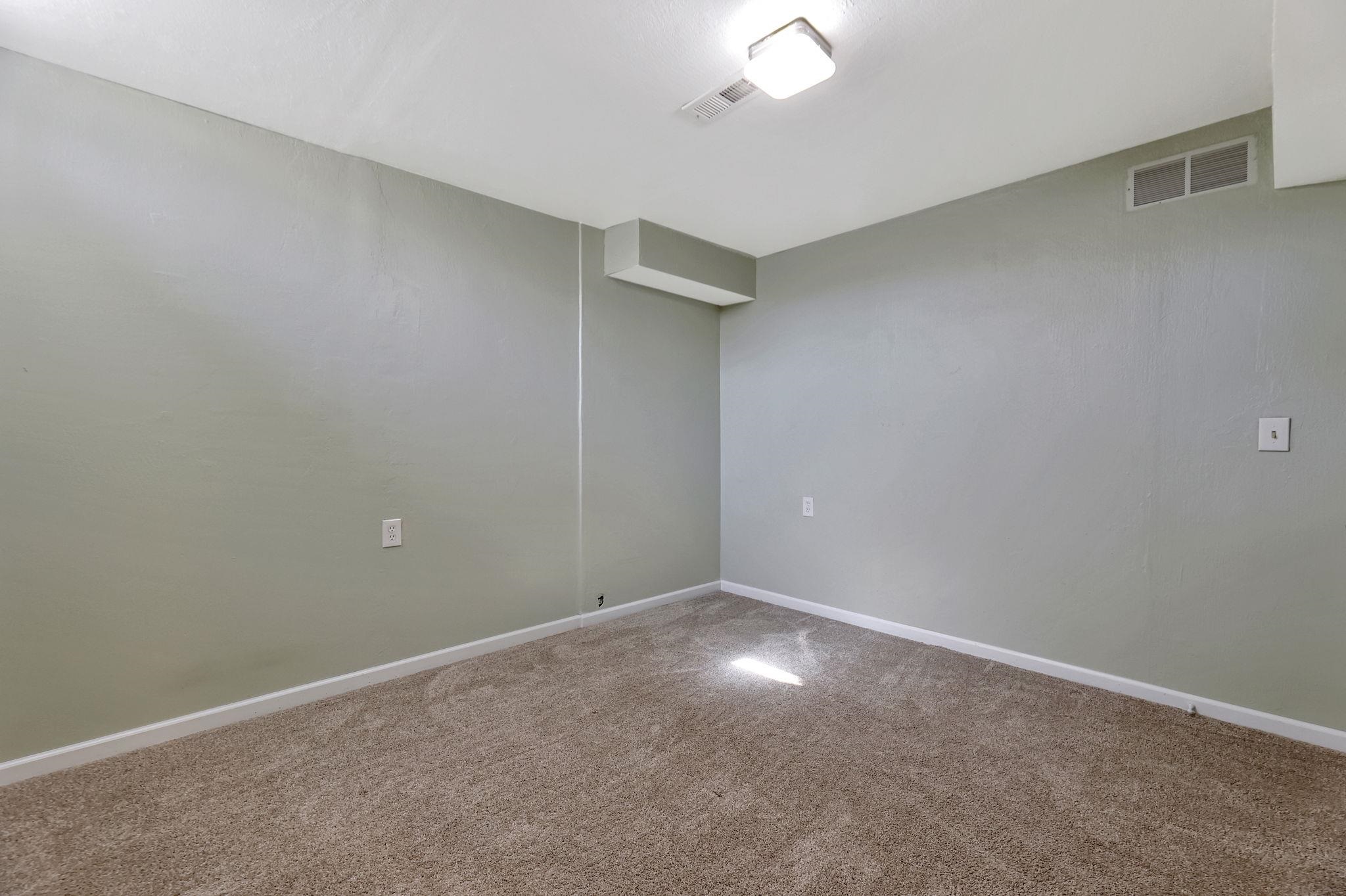 Wichita, Kansas 67226, United States, 4 Bedrooms Bedrooms, ,4 BathroomsBathrooms,Residential,Pending,64326