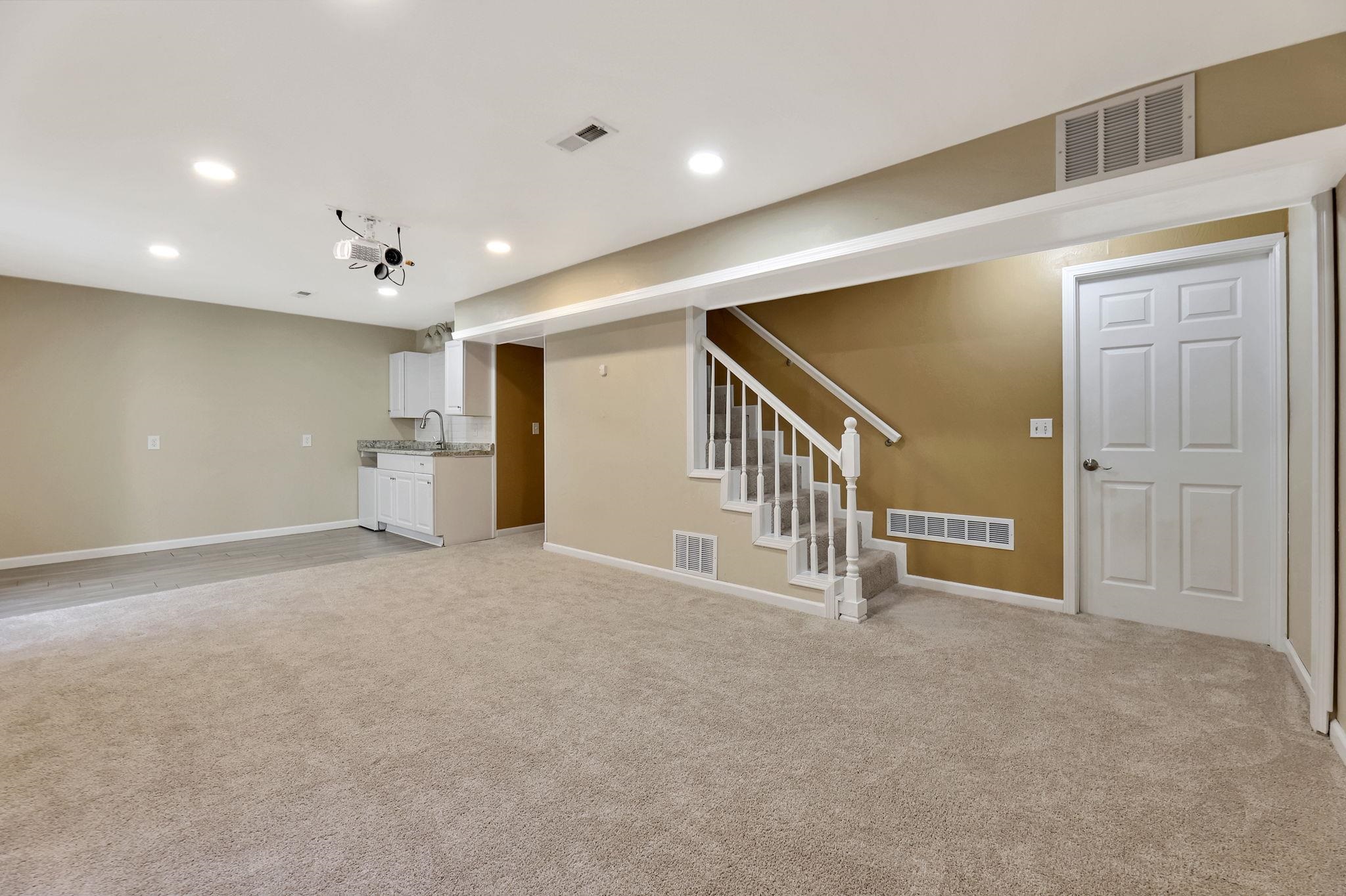 Wichita, Kansas 67226, United States, 4 Bedrooms Bedrooms, ,4 BathroomsBathrooms,Residential,Pending,64326