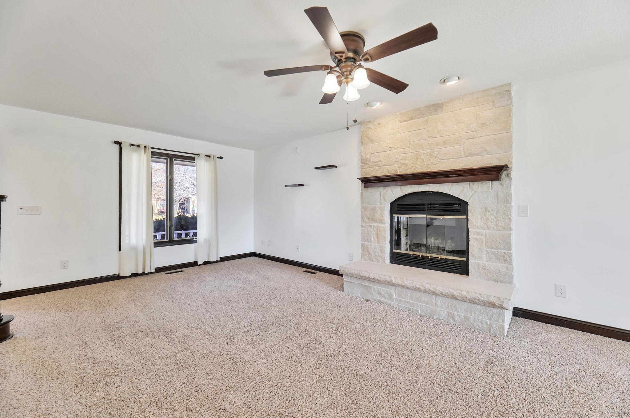 Wichita, Kansas 67226, United States, 4 Bedrooms Bedrooms, ,4 BathroomsBathrooms,Residential,Pending,64326