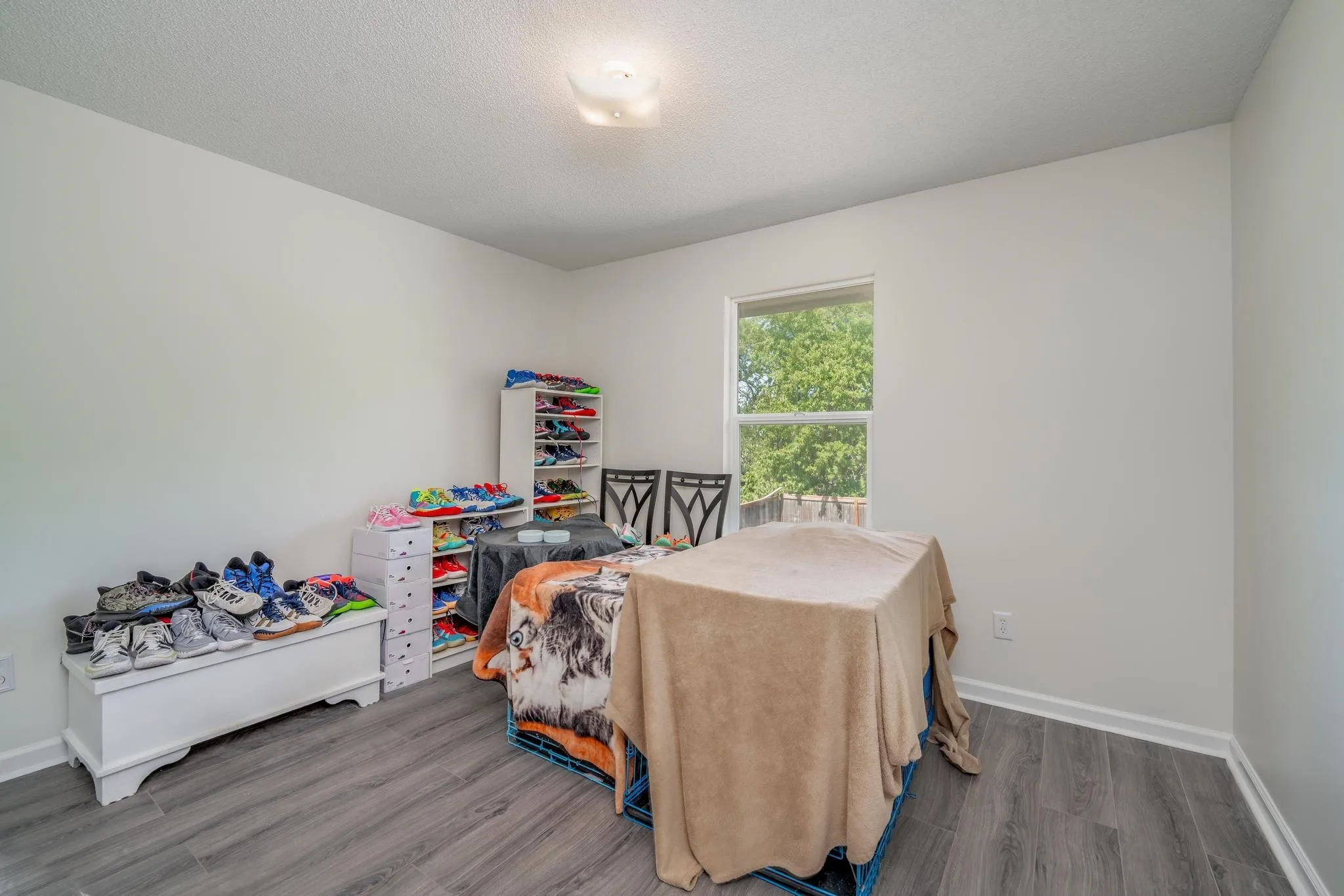 Andover, Kansas 67002, United States, 5 Bedrooms Bedrooms, ,3 BathroomsBathrooms,Residential,Pending,42977