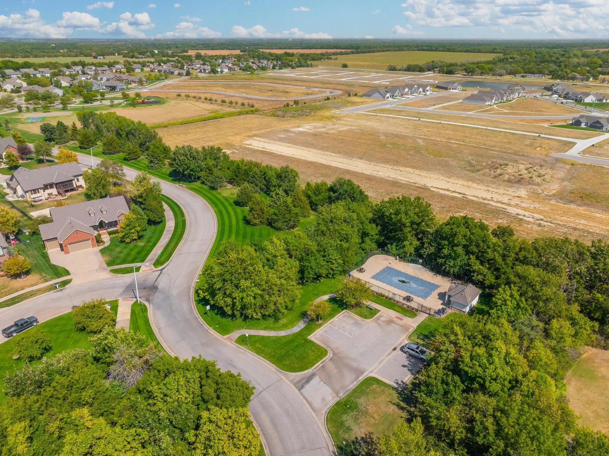 Andover, Kansas 67002, United States, 5 Bedrooms Bedrooms, ,3 BathroomsBathrooms,Residential,Pending,42977
