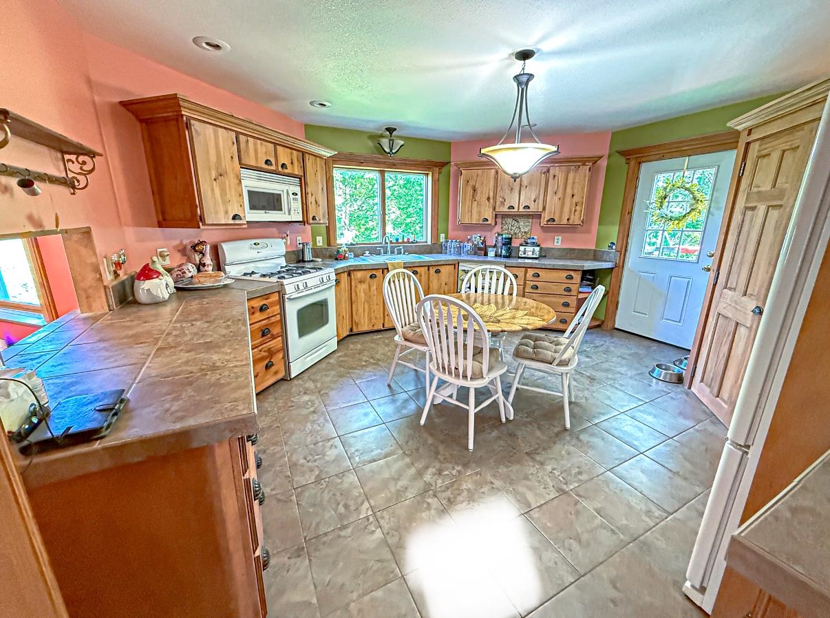 112 S Maple St, Peabody, Kansas image 11