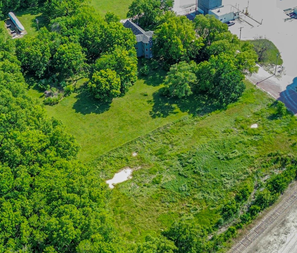 112 S Maple St, Peabody, Kansas image 36