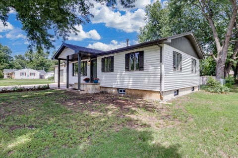 Homes For Sale - 1800 Ritchie St<br/> Cowley County, Winfield, KS 67156