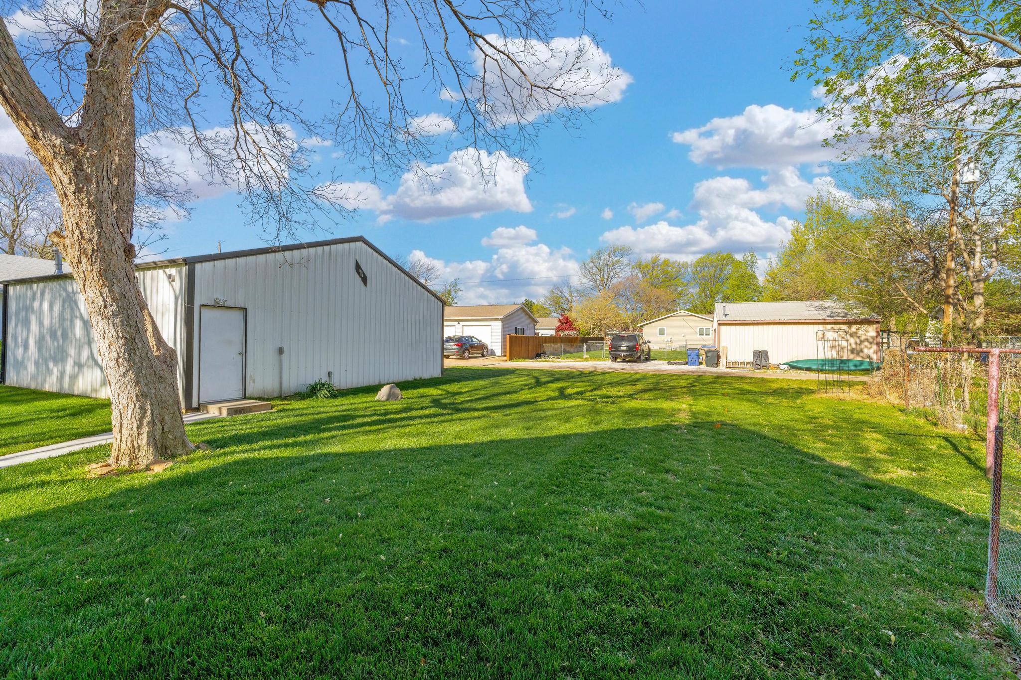 241 S 3rd St, Clearwater, Kansas image 27