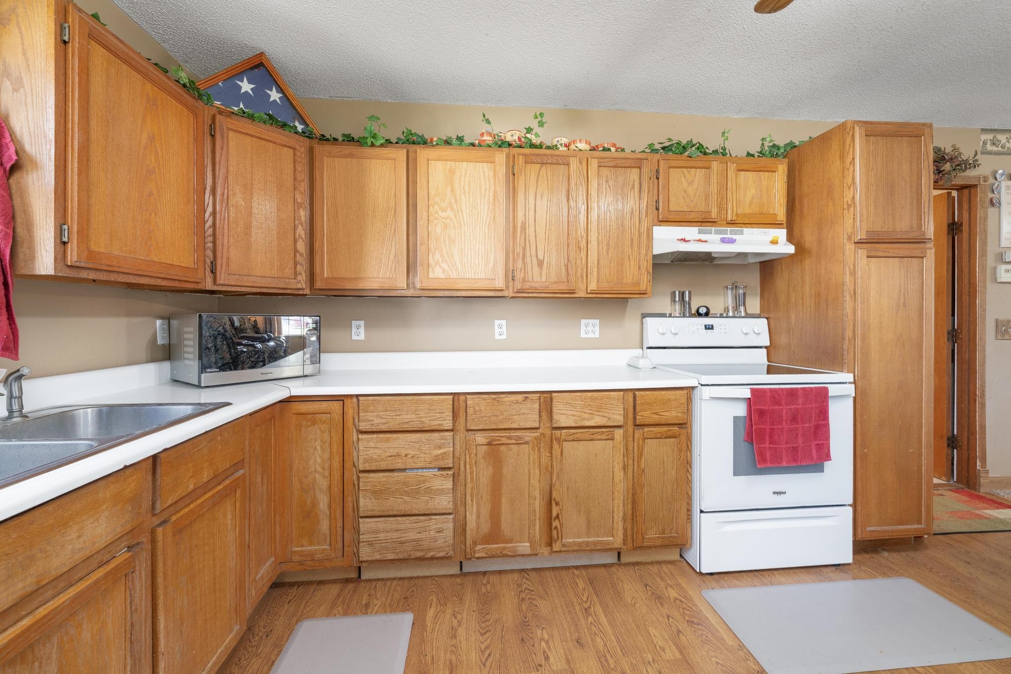 241 S 3rd St, Clearwater, Kansas image 14