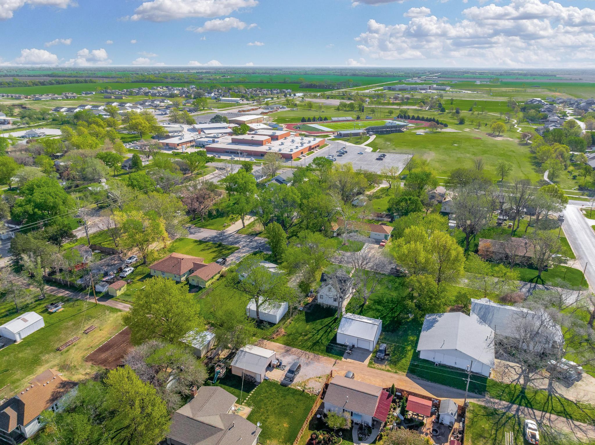 241 S 3rd St, Clearwater, Kansas image 36