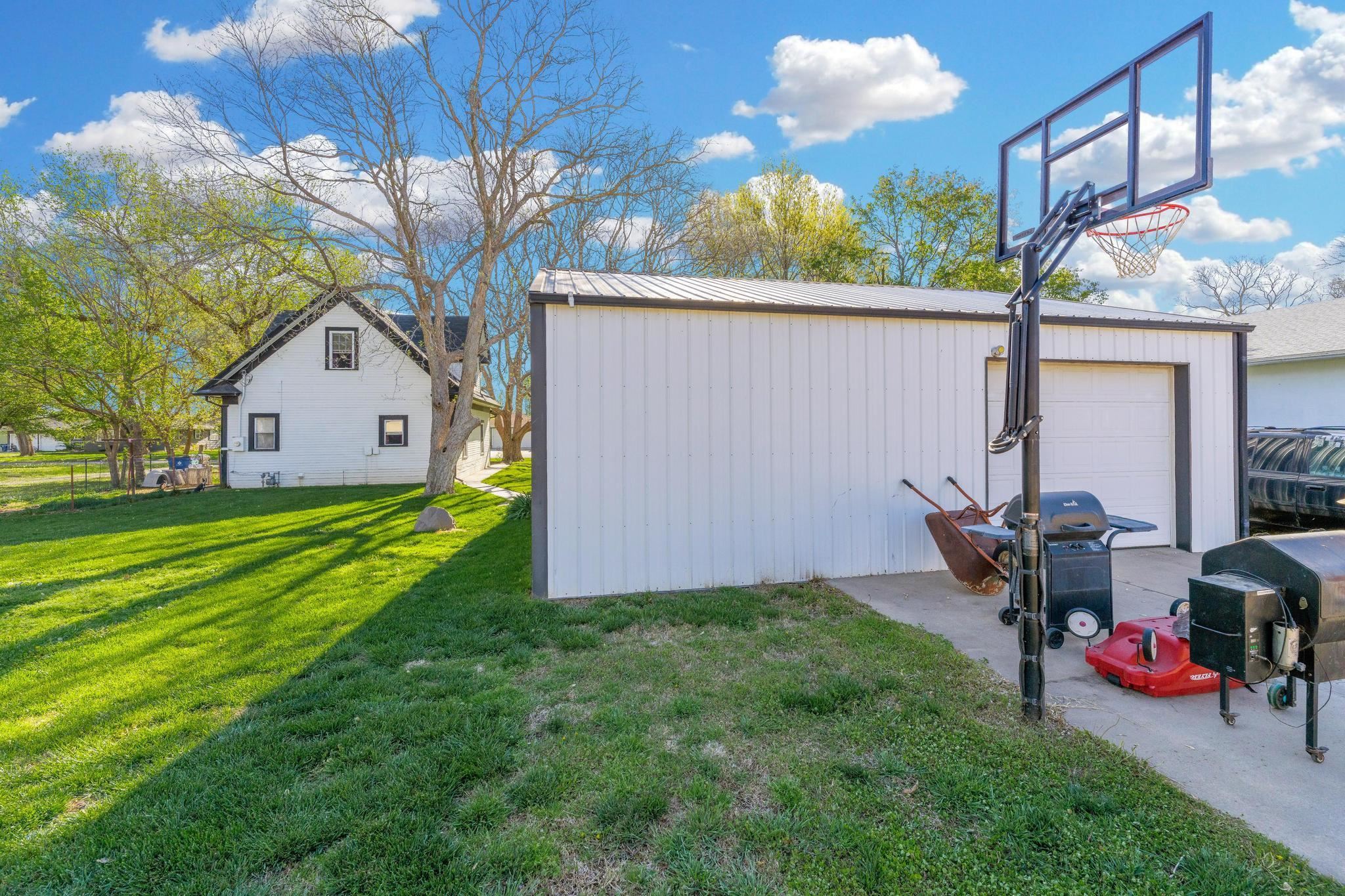 241 S 3rd St, Clearwater, Kansas image 30
