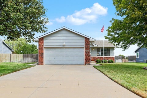 Homes For Sale - 1914 Summerwood St<br/> Goddard, KS 67052
