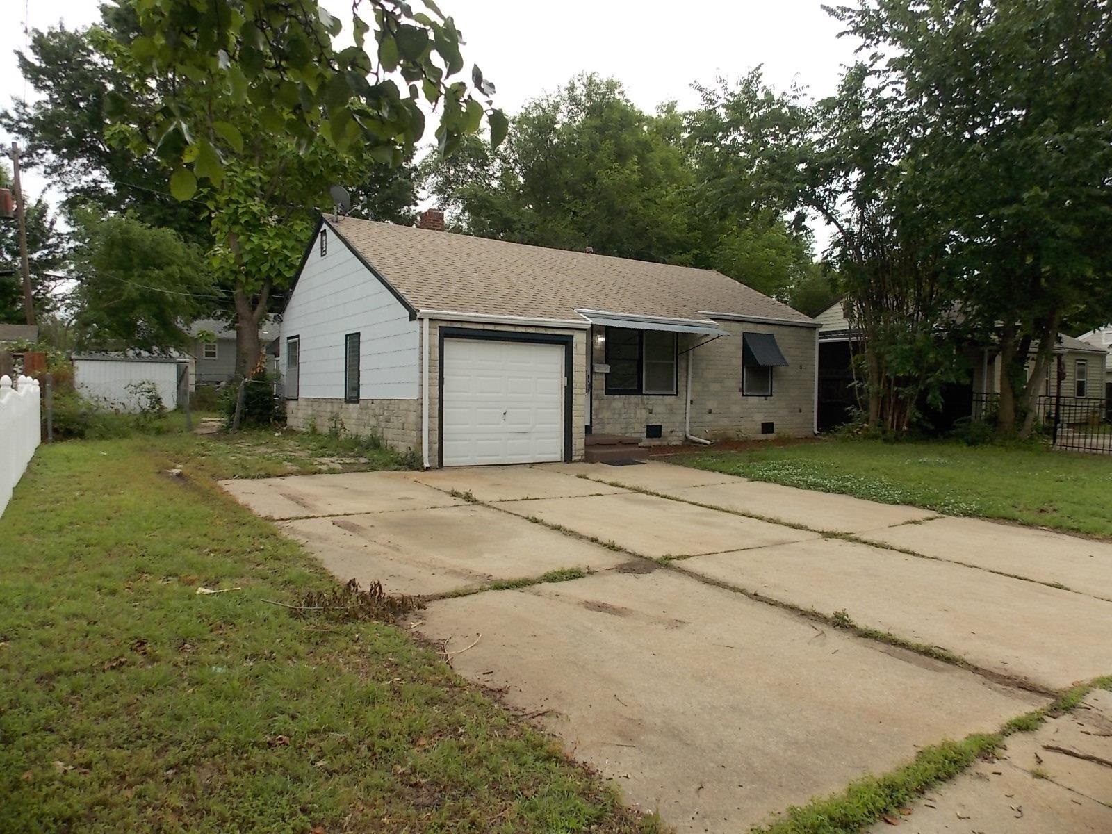 1932 S Ridgewood Dr, Wichita, Virginia image 3
