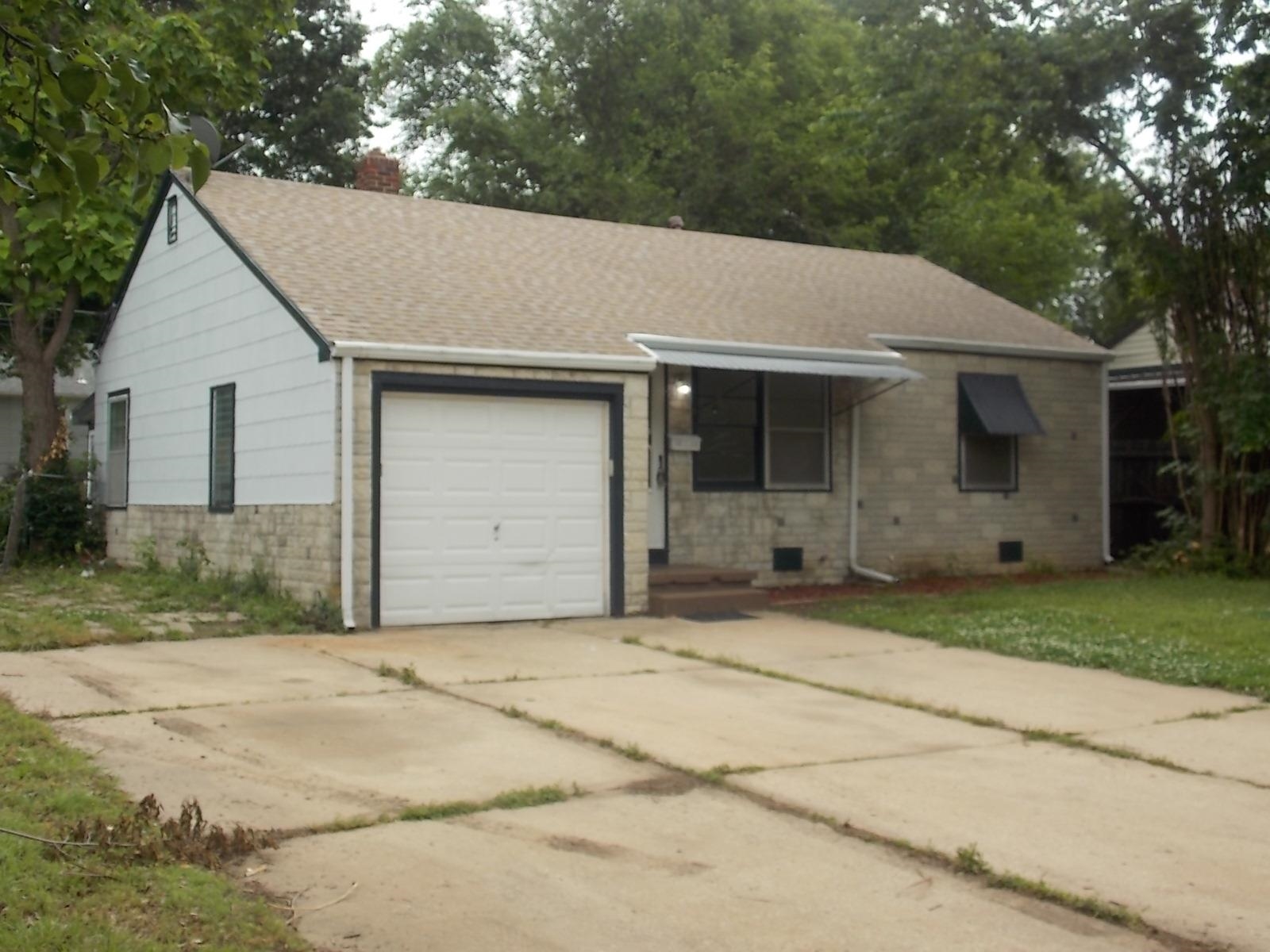 1932 S Ridgewood Dr, Wichita, Virginia image 1