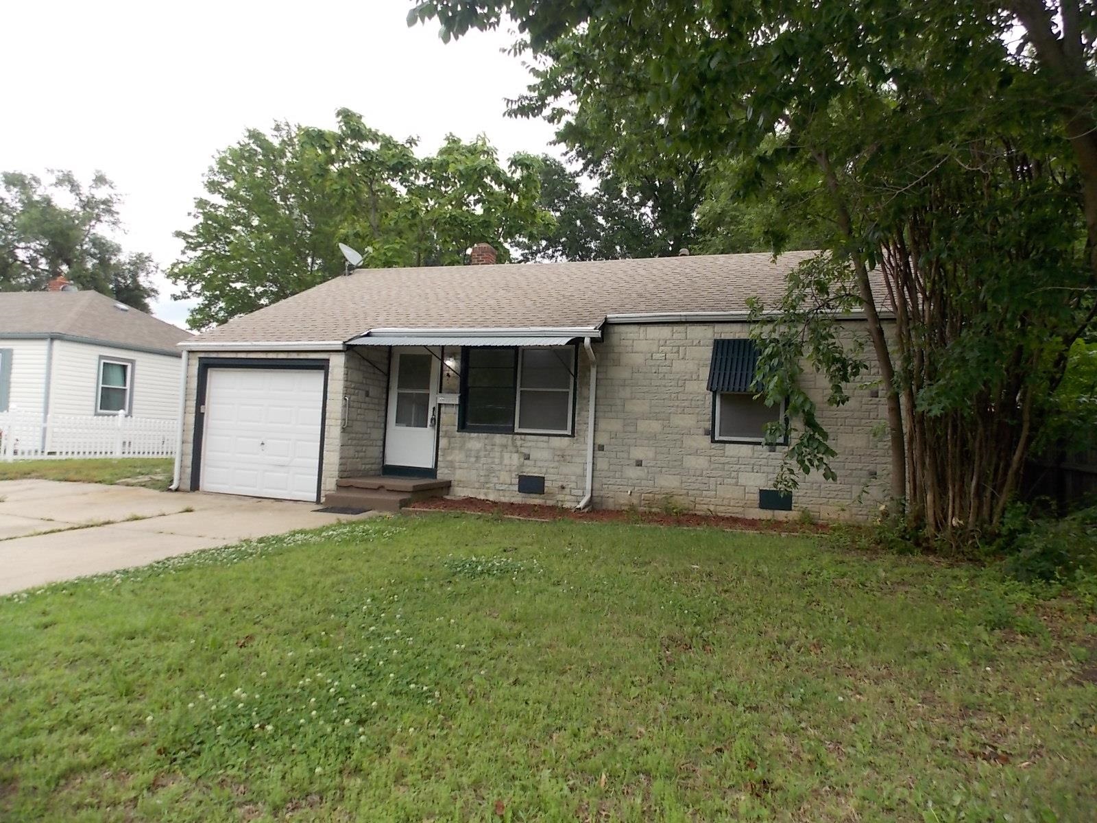 1932 S Ridgewood Dr, Wichita, Virginia image 8