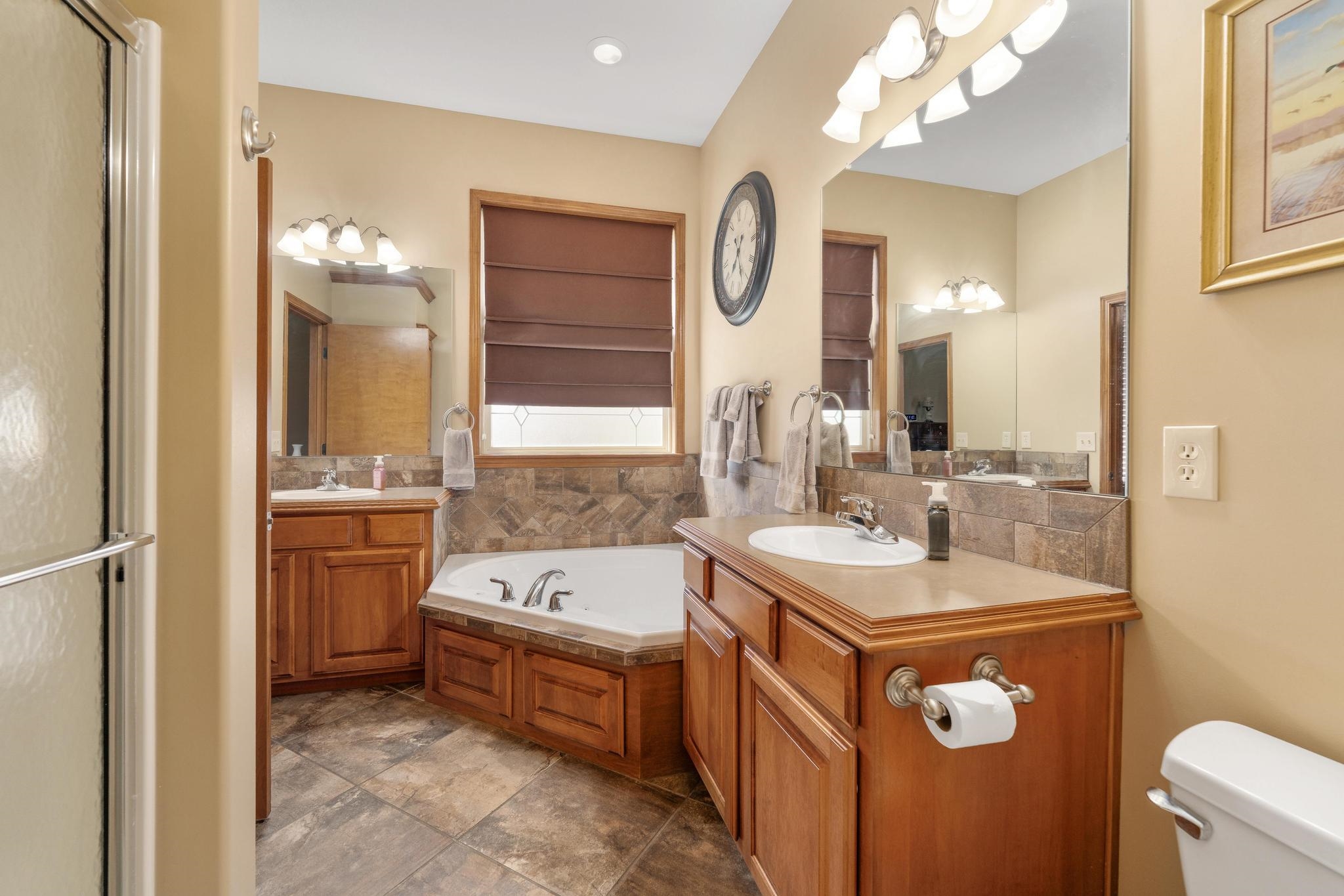 2313 E Timber Creek St, Derby, Kansas image 18