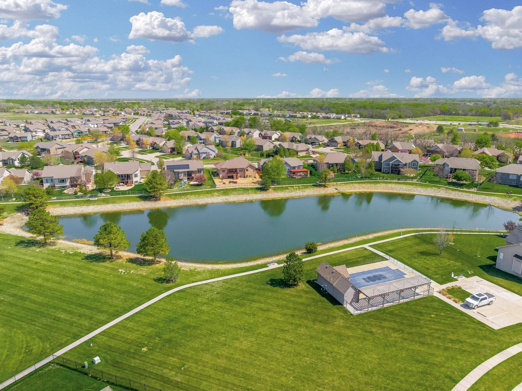 2313 E Timber Creek St, Derby, Kansas image 35