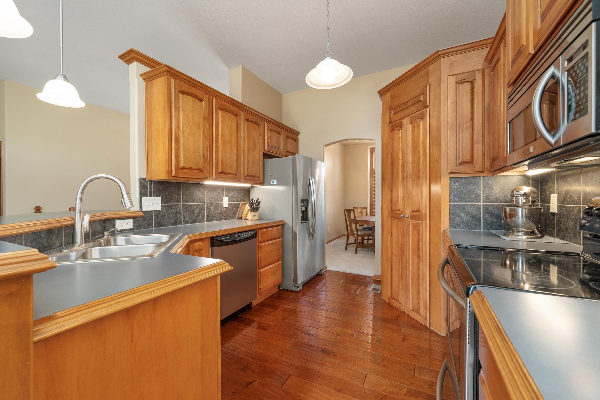 2313 E Timber Creek St, Derby, Kansas image 4