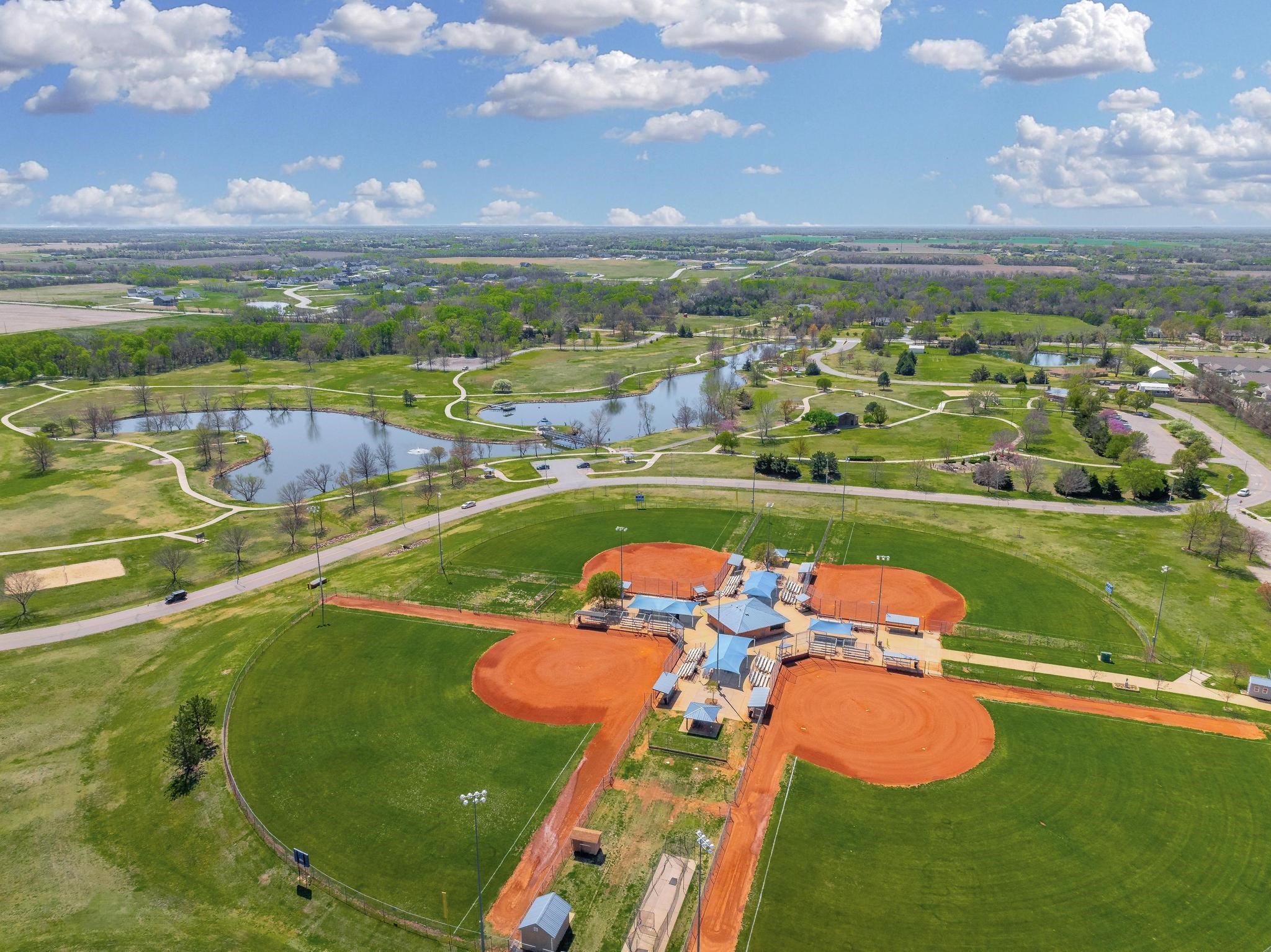 2313 E Timber Creek St, Derby, Kansas image 36