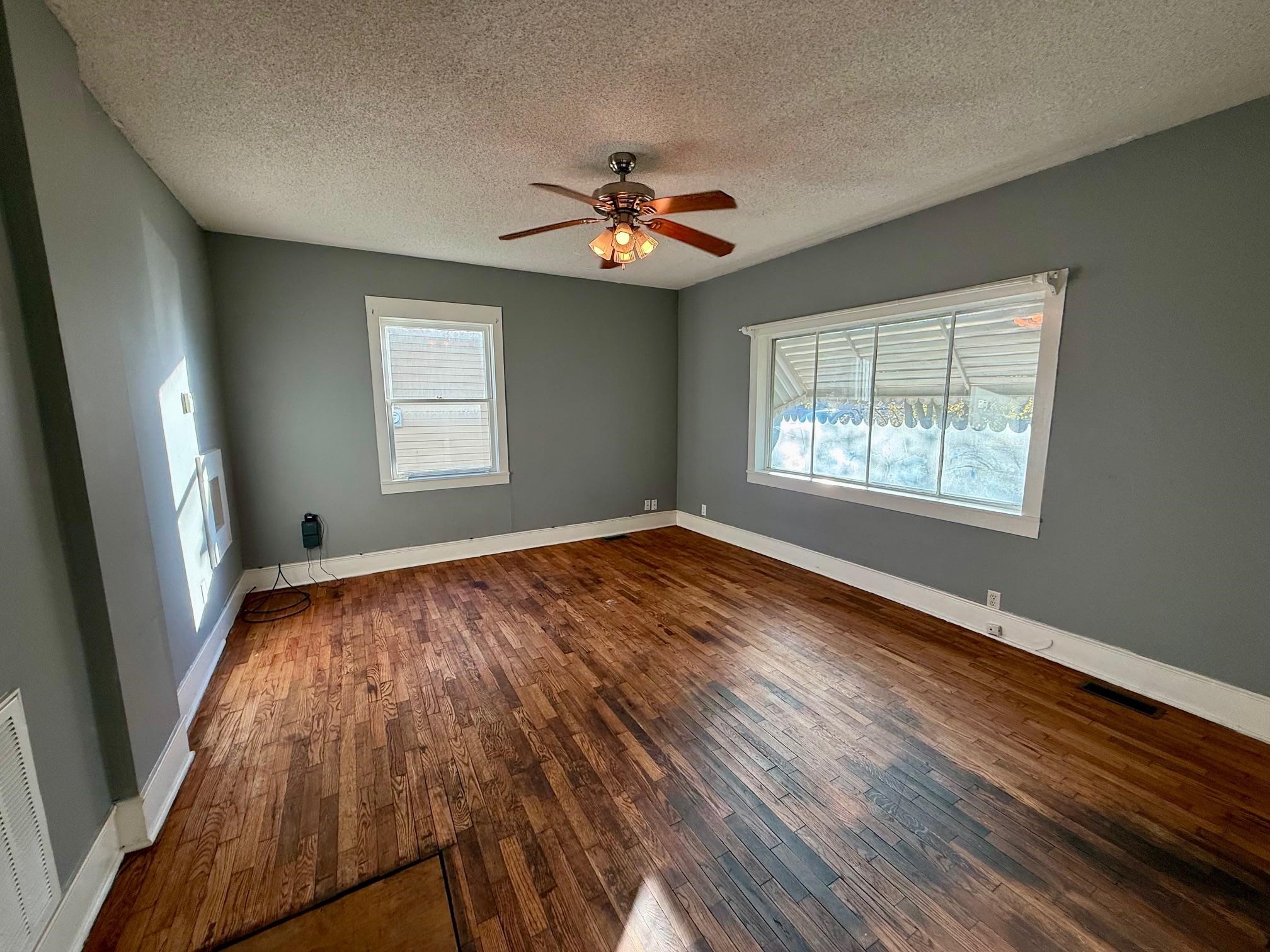401 N Park St, Wellington, Kansas image 7